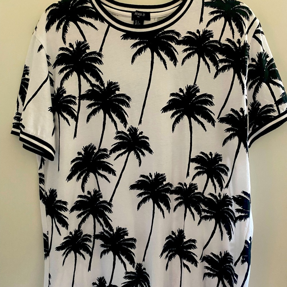 Summer t shirt with palm prints